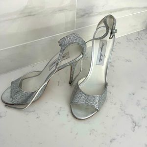 Monique Lhuillier bridal shoes